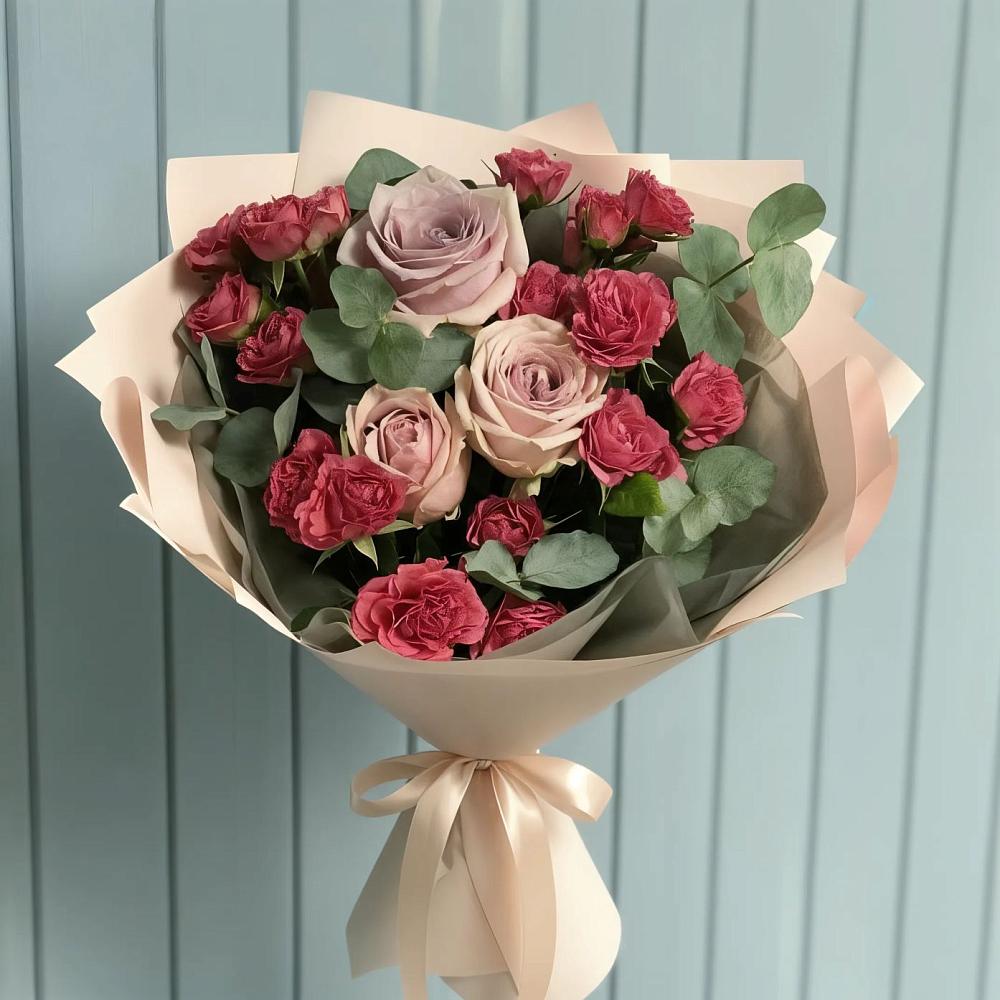 Букет цветов из: Гвоздики и Розы в Хвойной