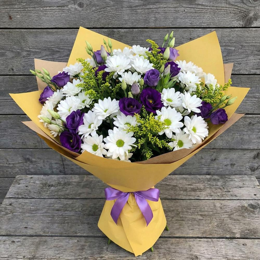 Букет цветов из: Ирисы, Хризантемы и Ромашки в Хвойной