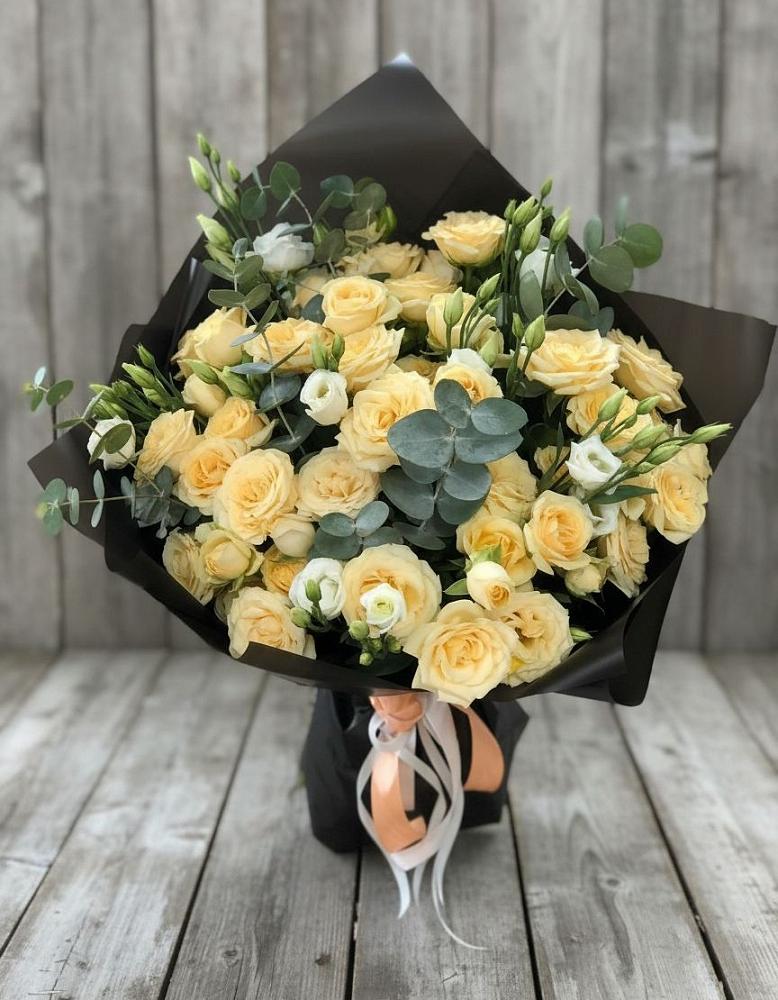 Букет цветов из: Розы и Лизиантусы в Хвойной