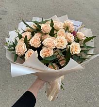 Букет Кремовые розы Латте в Хвойной