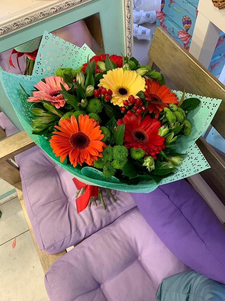 Букет цветов из: Герберы, Хризантемы и Альстромерии в Хвойной