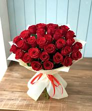 Букет 29 Красных роз #REPLACE_PRED# Хвойной