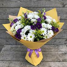 Букет цветов из:  Ирисы, Хризантемы и Ромашки в Хвойной