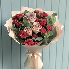 Букет цветов из:  Гвоздики и Розы в Хвойной