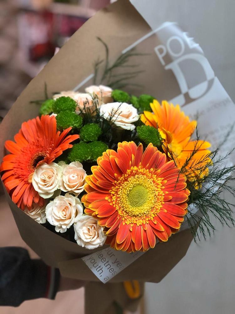Букет цветов из: Герберы, Хризантемы и Розы в Хвойной