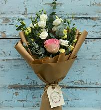 Букет цветов из:  Розы и Лизиантусы в Хвойной