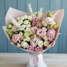 Букет цветов из:  Альстромерии и Розы #REPLACE_PRED# Хвойной